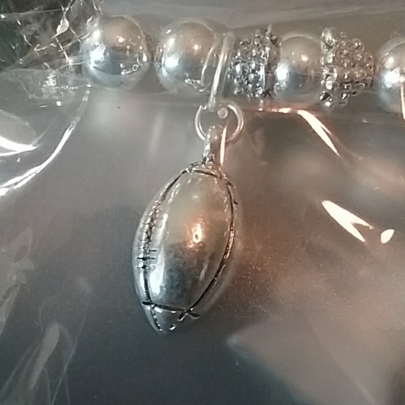 Jewelry - Picture 3 of 3